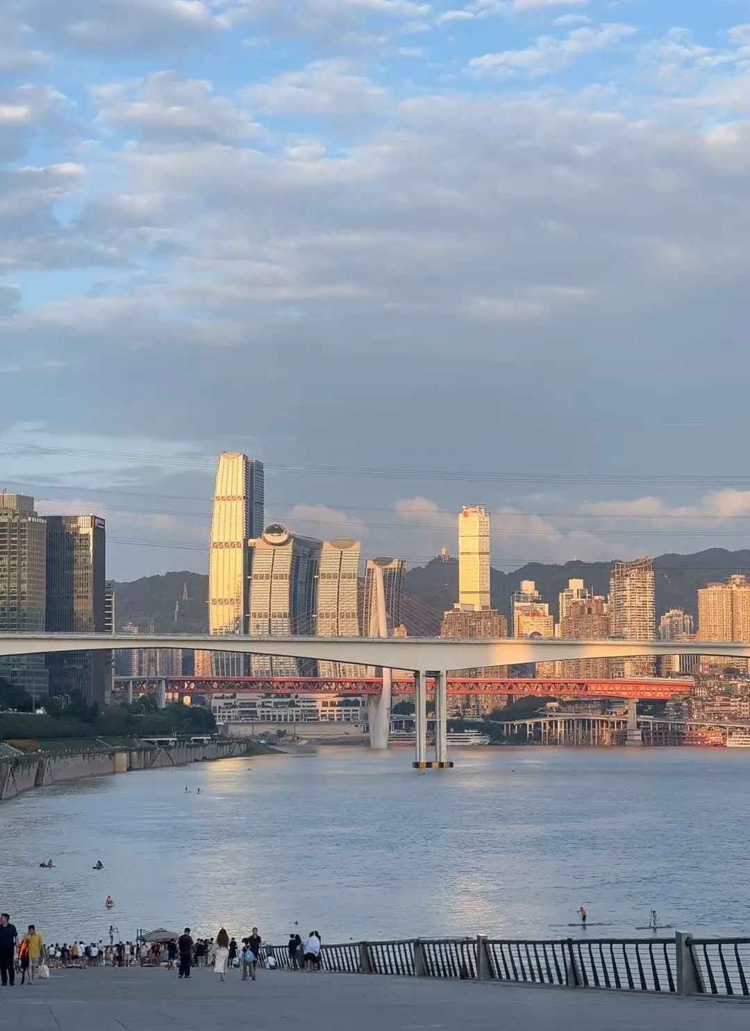 Beibin Road Promenade - 北滨路漫客步道 Chongqing Tourist Attraction
