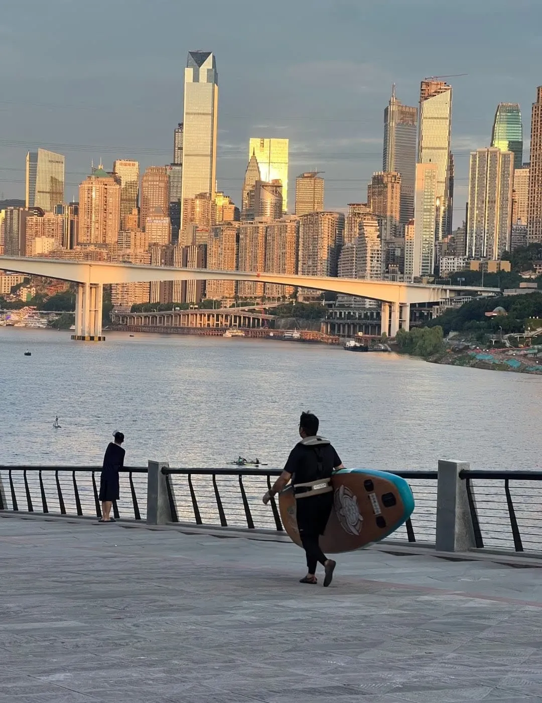Beibin Road Promenade - 北滨路漫客步道 Chongqing Tourist Attraction
