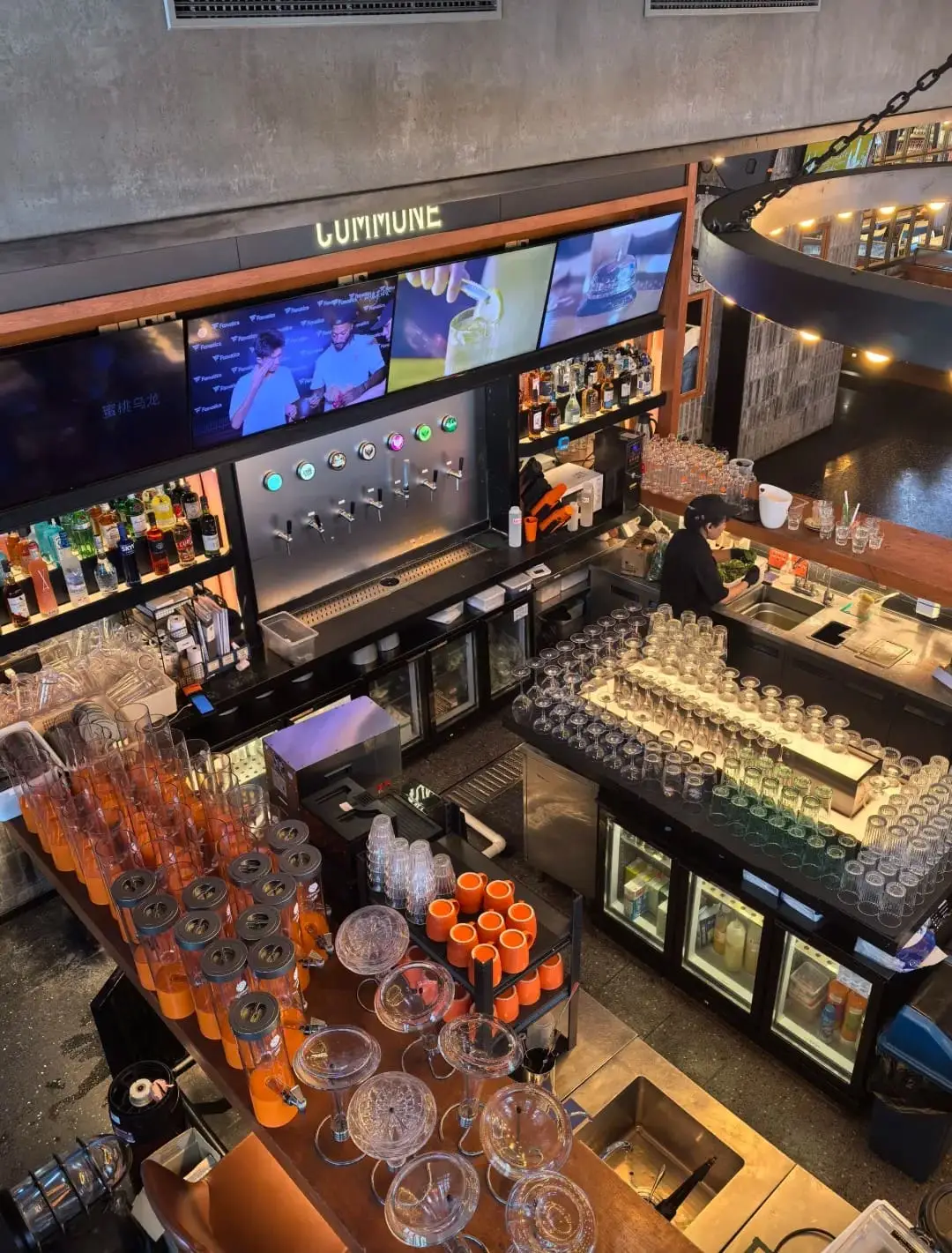 Commune Resto-Bar River View in Chongqing