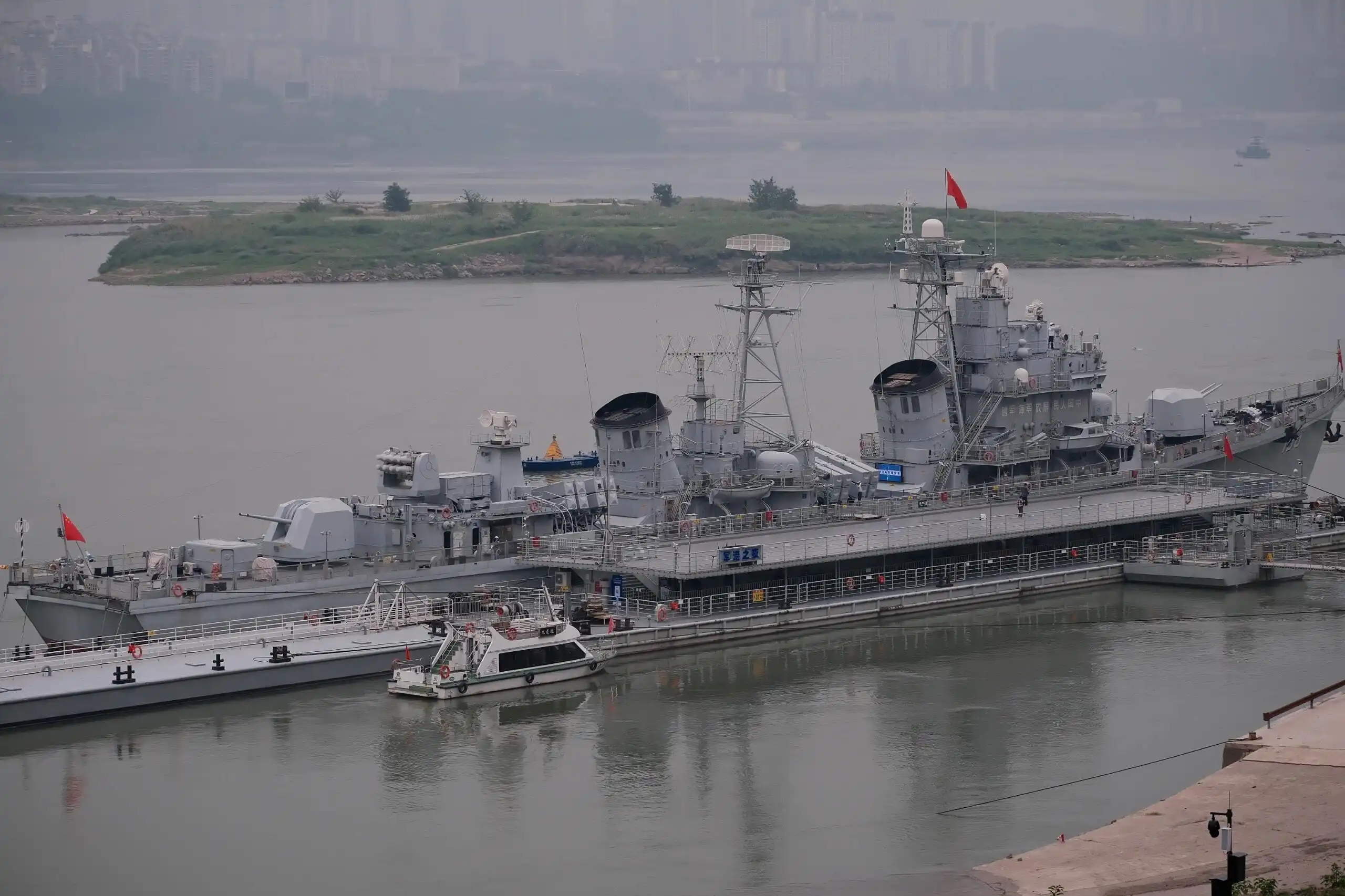 Destroyer 166 - 166舰陈列展 Chongqing Tourist Attraction