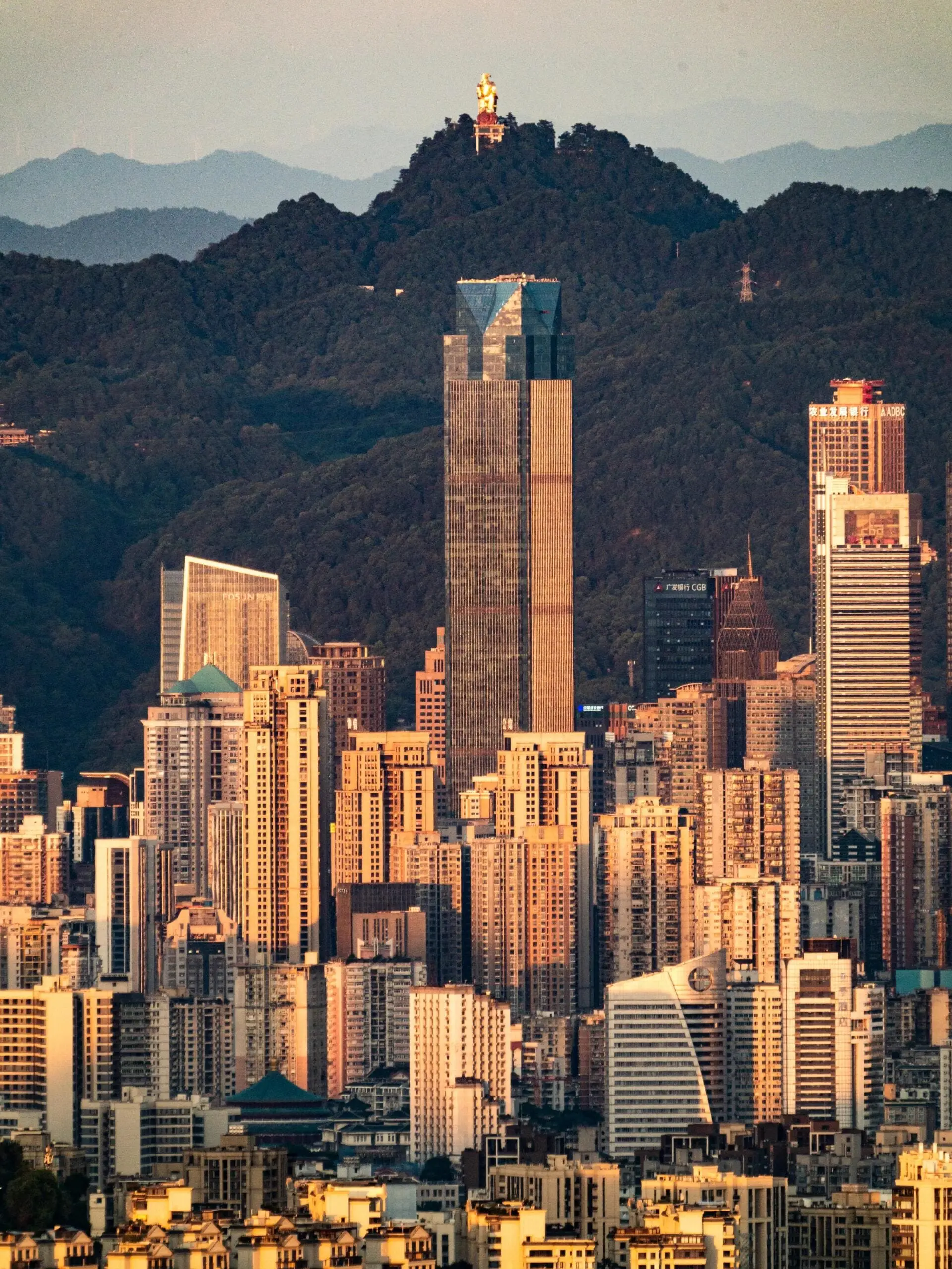 Golden Eagle Viewpoint - 南山大金鹰 Chongqing Tourist Attraction
