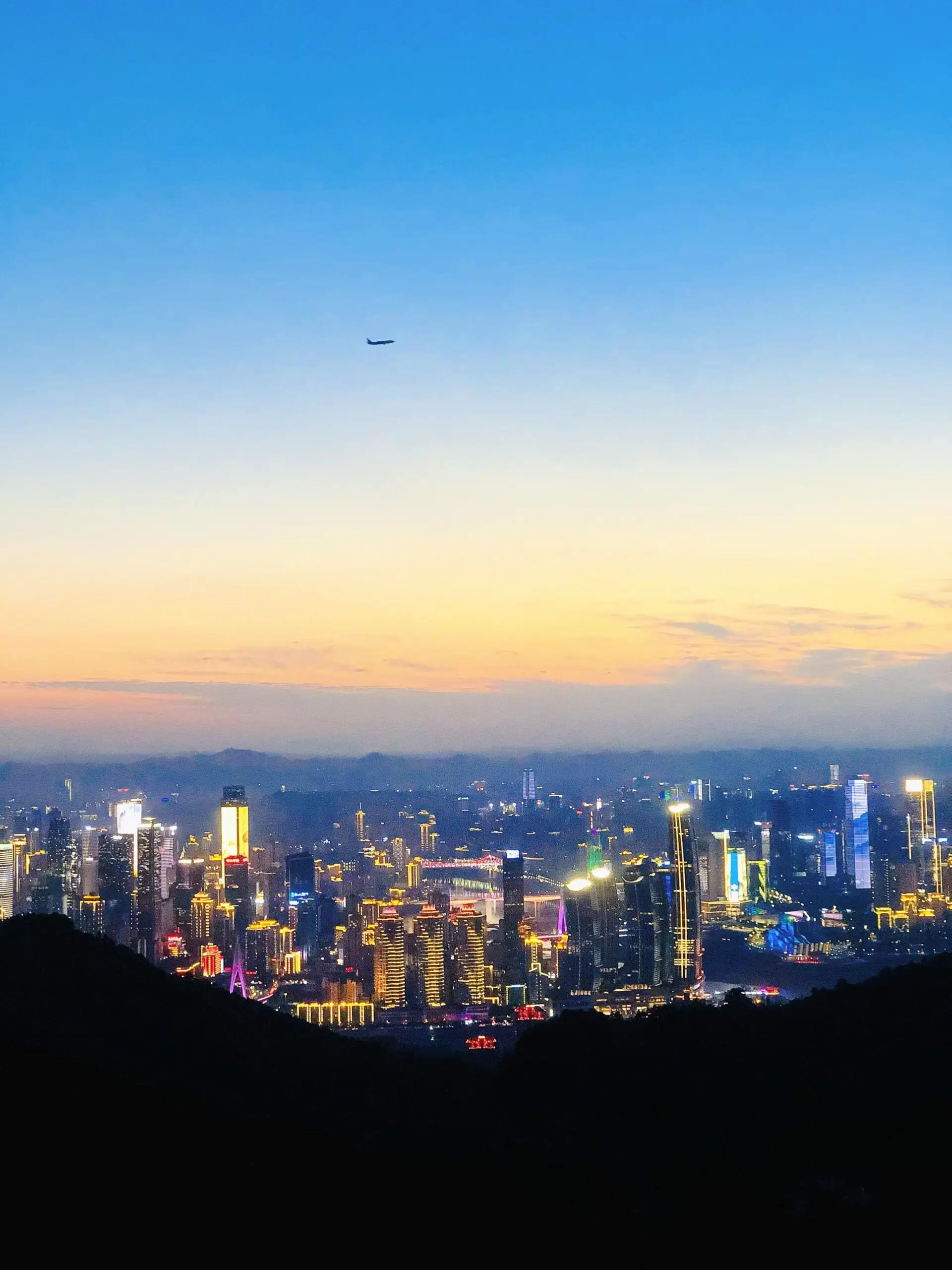 Golden Eagle Viewpoint - 南山大金鹰 Chongqing Tourist Attraction
