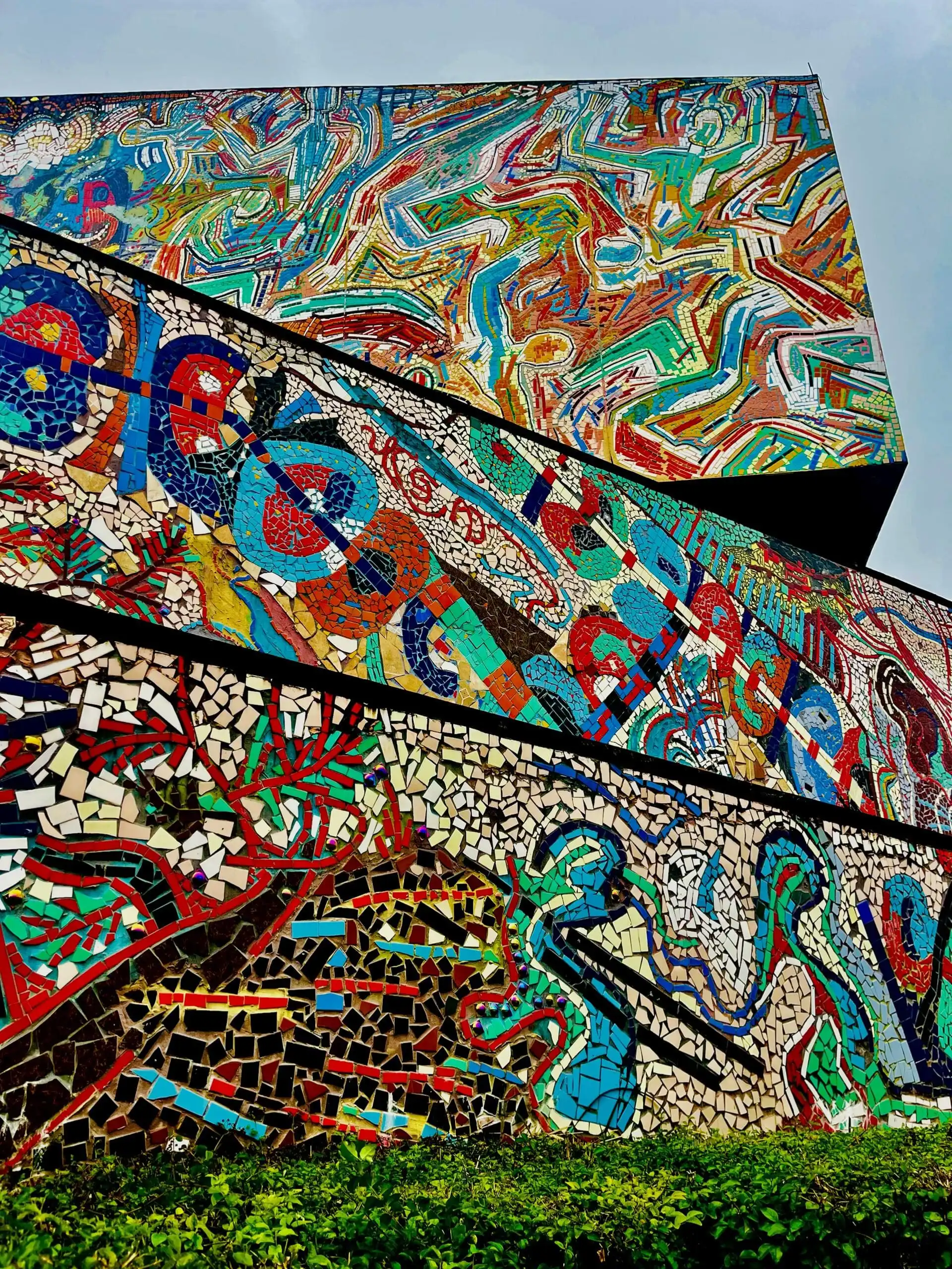 Luo Zhongli Art Museum - 罗中立美术馆 Chongqing Tourist Attraction