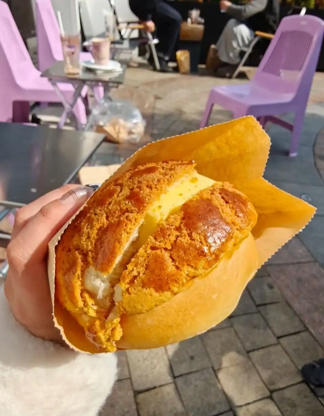 mong kok bo luo chong lang - 菠萝冲浪 Chongqing Tourist Attraction