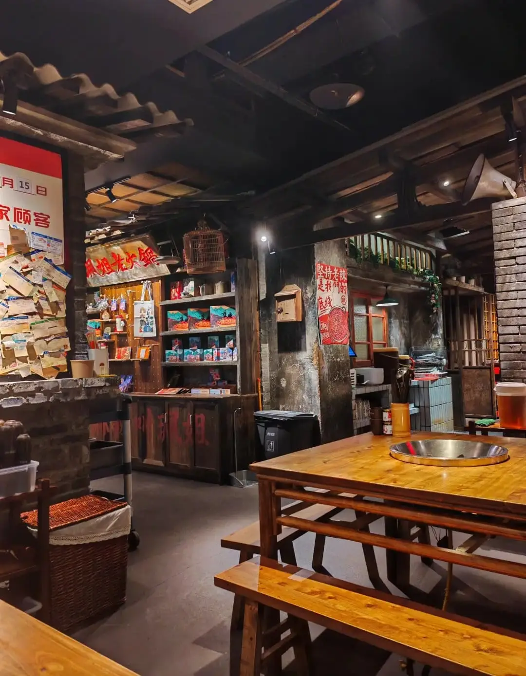 Peijie Hotpot - 珮姐老火锅 Chongqing Tourist Attraction