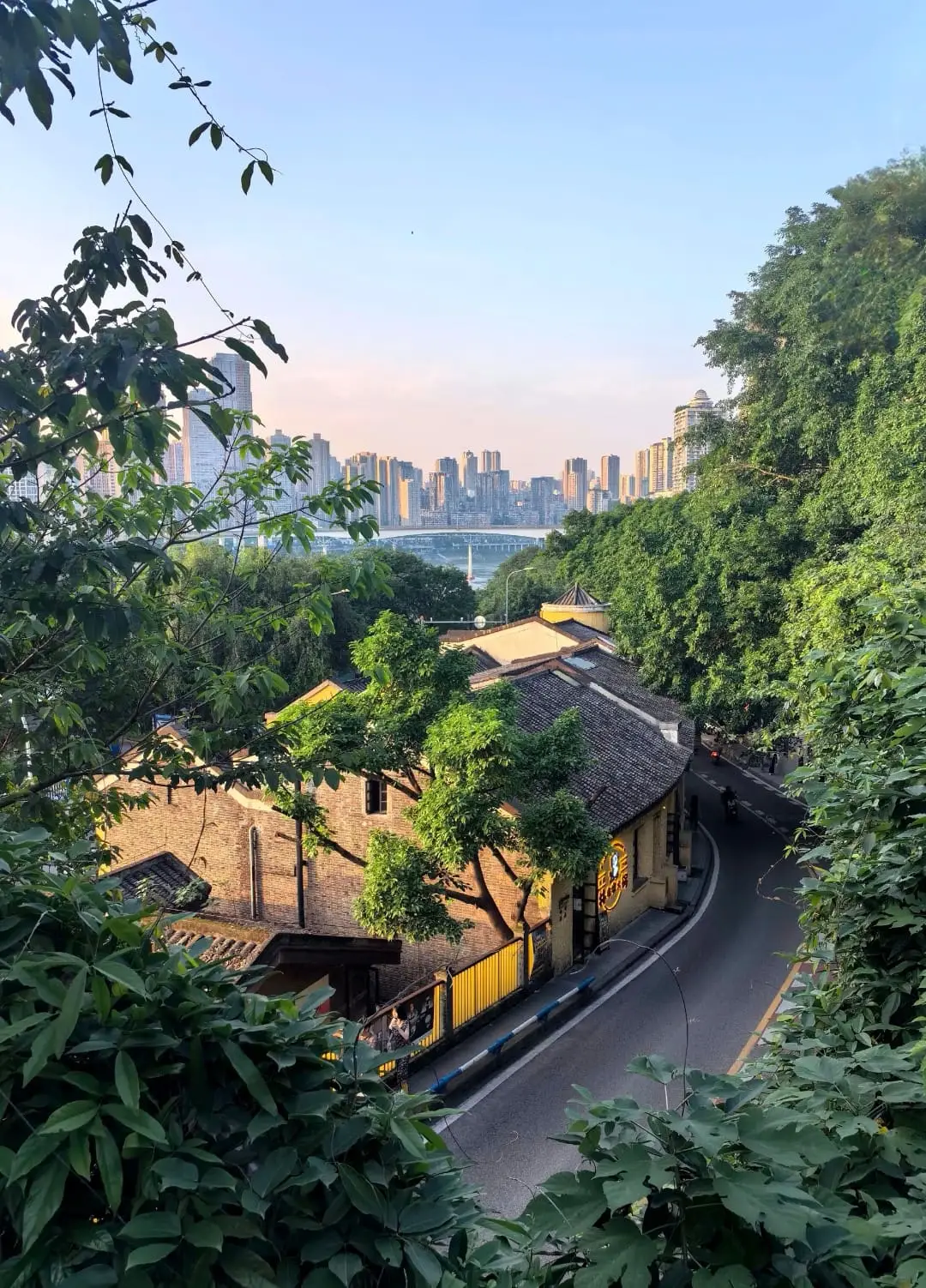 Three-Layer Road - 三层马路 Chongqing Tourist Attraction