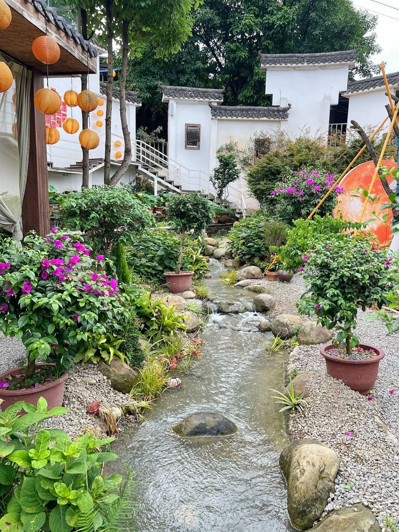 Xianlongjing Hotpot - 鲜龙井火锅 Chongqing Tourist Attraction