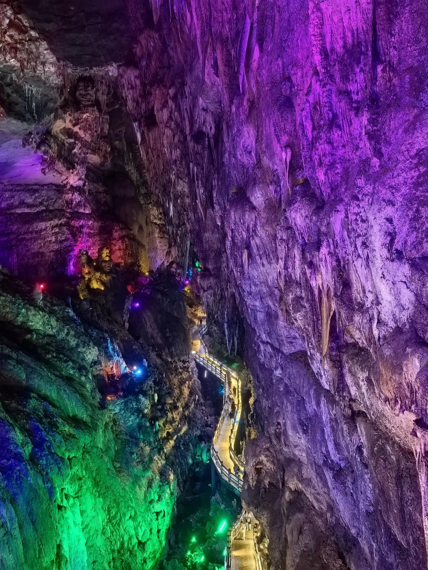 Youyang Peach Blossom Spring - 酉阳桃花源 Chongqing Tourist Attraction